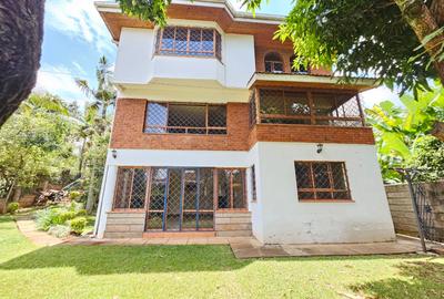 5 Bed House with En Suite in Spring Valley