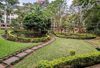 3 Bed Apartment with En Suite in Riverside - 2