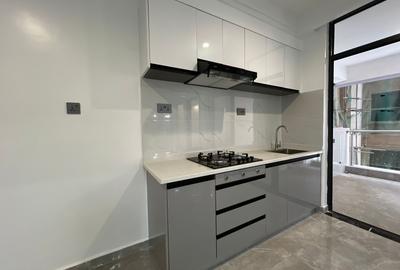 1 Bed Apartment with En Suite at Kindaruma Road - 2