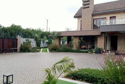 4 Bed Townhouse with En Suite in Runda