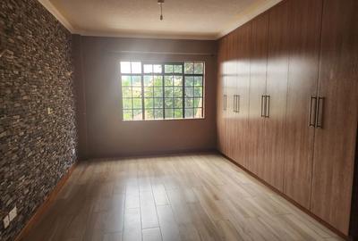 2 Bed Apartment with En Suite in Westlands Area