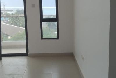 3 Bed Apartment with En Suite at 2421