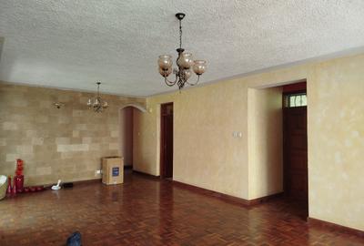 3 Bed Apartment with En Suite in Lavington - 3