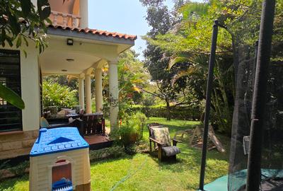 4 Bed House with En Suite at Rosslyn Heghts - 3