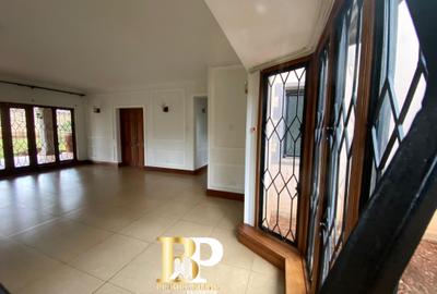 4 Bed Townhouse with En Suite in Gigiri