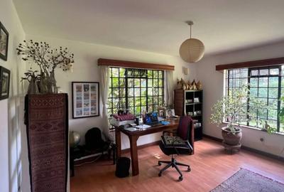 5 Bed Townhouse with En Suite in Runda - 3