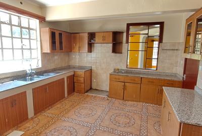 4 Bed House with En Suite in Karen - 3