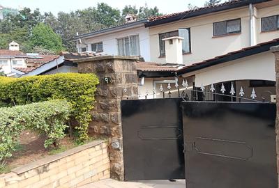 3 Bed Townhouse with En Suite at Dennis Plit Road