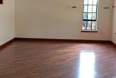 4 Bed Townhouse with En Suite in Lavington - 4