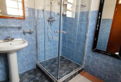 4 Bed Apartment with En Suite in Riverside