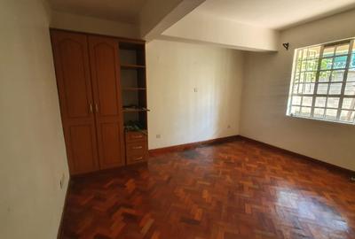 5 Bed Villa with En Suite in Karen - 4