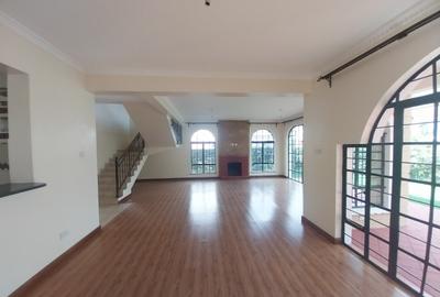 4 Bed Townhouse with Garden in Kiambu Road - 4