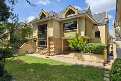 5 Bed Townhouse with En Suite at Convent Drive - 2