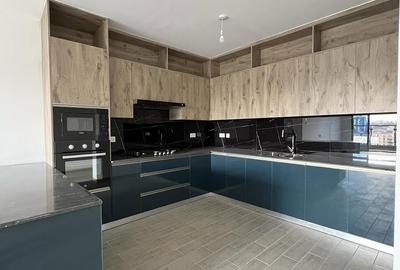 2 Bed Apartment with En Suite at Valley Arcade - 2
