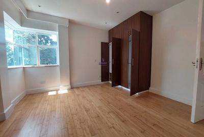 1 Bed Apartment with En Suite at Rhapta Rd