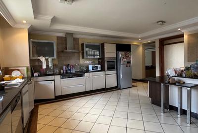 4 Bed House with En Suite at Runda