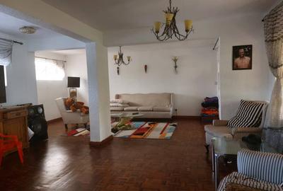 4 Bed Townhouse with En Suite in Kitisuru