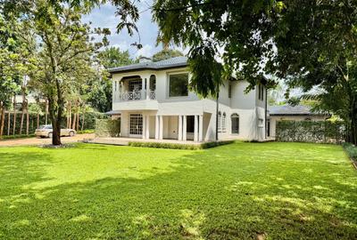 4 Bed House with En Suite in Runda