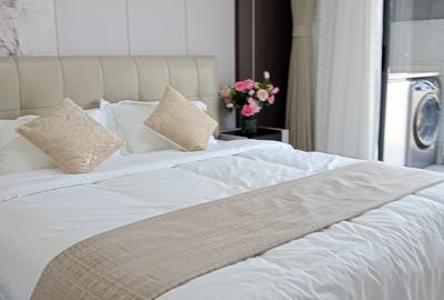 1 Bed Apartment with Swimming Pool at Wood Avenue - 3