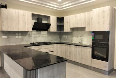 2 Bed Apartment with En Suite in Parklands - 2