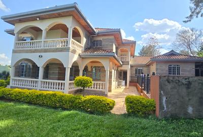5 Bed House with En Suite in Nyari - 2