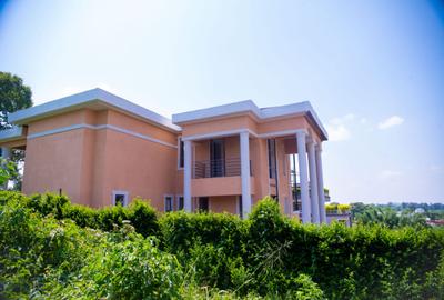 6 Bed House with En Suite at Migaa
