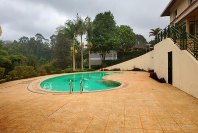 5 Bed Townhouse with Swimming Pool at Off Redhill Road At $5500