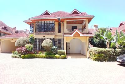 5 Bed Townhouse with En Suite at Lavington Green