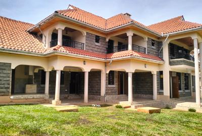 6 Bed Townhouse with En Suite in Kitisuru