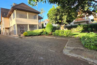 5 Bed House with En Suite at Runda Road - 2