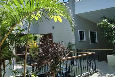 2 Bed House with En Suite in Nyari - 4