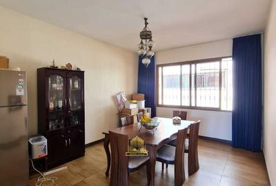 5 Bed Apartment with Parking in Parklands