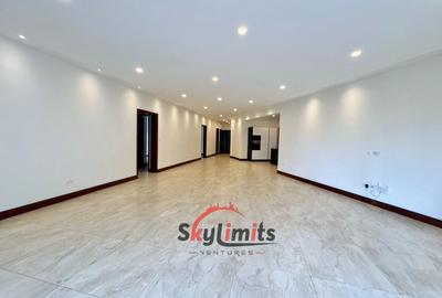 4 Bed Apartment with En Suite in Parklands - 4