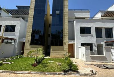 4 Bed Townhouse with En Suite at Convent Lane - 2