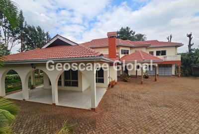 5 Bed House with En Suite in Nyari
