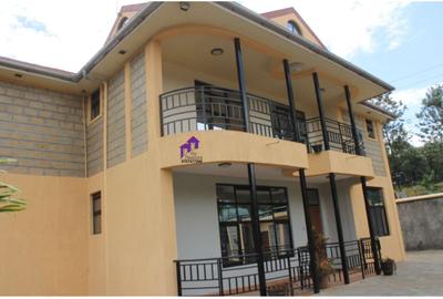 5 Bed Townhouse with En Suite at Rhino Park Road - 2