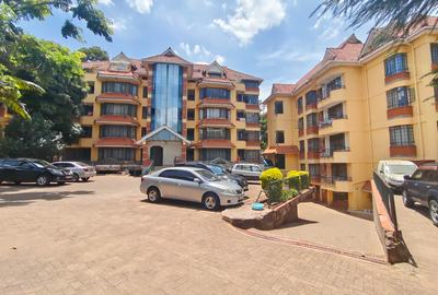 3 Bed Apartment with En Suite in Lavington
