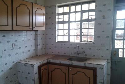 2 Bed Apartment with Parking in Parklands