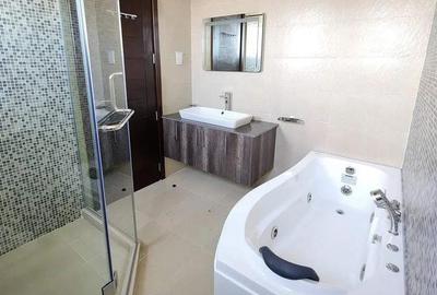 4 Bed Apartment with En Suite in Lavington