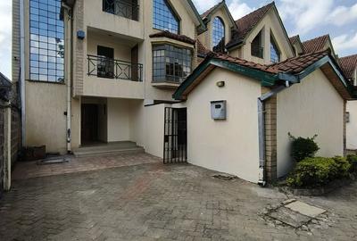 4 Bed Townhouse with En Suite at Lavington Green - 2