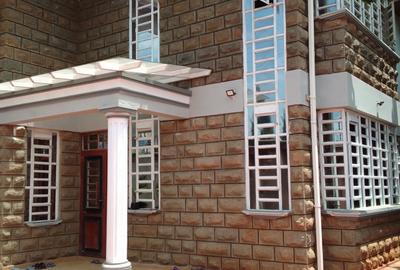 4 Bed Townhouse with En Suite at Kamaki