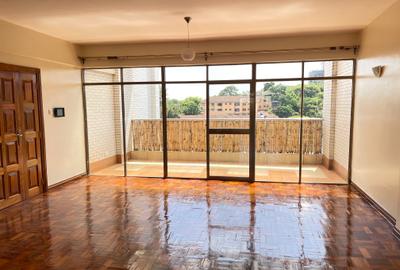 2 Bed Apartment with En Suite in Lavington