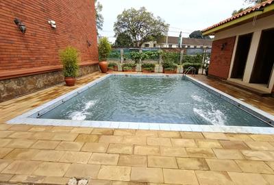 Serviced 3 Bed Apartment with En Suite in Spring Valley