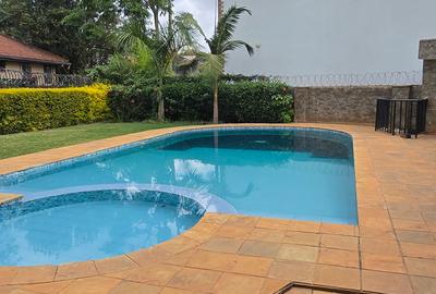 5 Bed Townhouse with En Suite at Grovelia Grove - 3