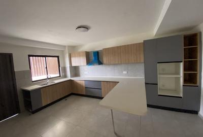 3 Bed Apartment with En Suite in Kileleshwa