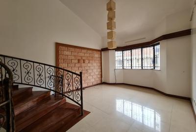 4 Bed Townhouse with En Suite at Brookside Drive - 4