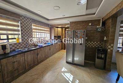 5 Bed House with En Suite in Westlands Area - 4