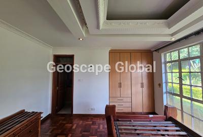4 Bed House with En Suite in Runda
