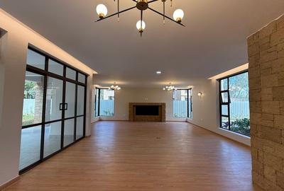 6 Bed Villa with En Suite in Karen - 3