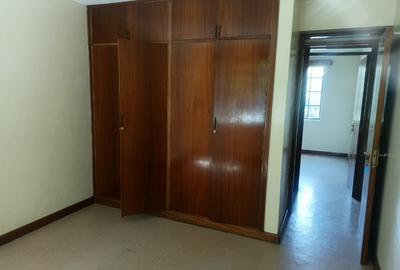 Serviced 3 Bed Apartment with Parking in Kileleshwa